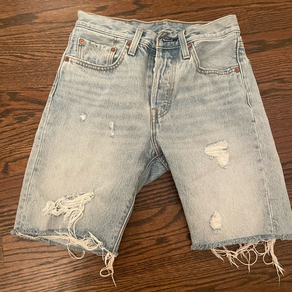 Levi’s 501 shorts - Picture 2 of 3
